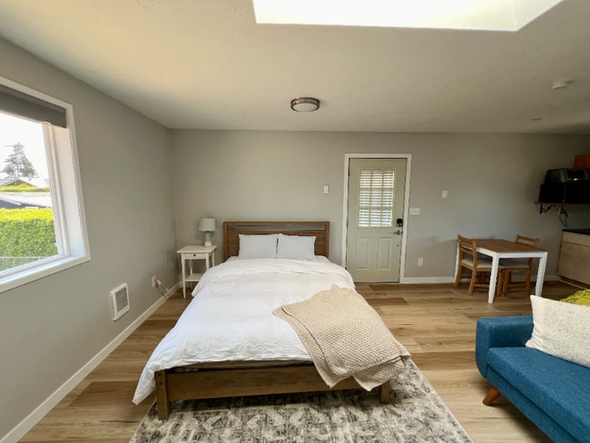 13817 2nd Ave SW in Burien, WA - Building Photo - Building Photo