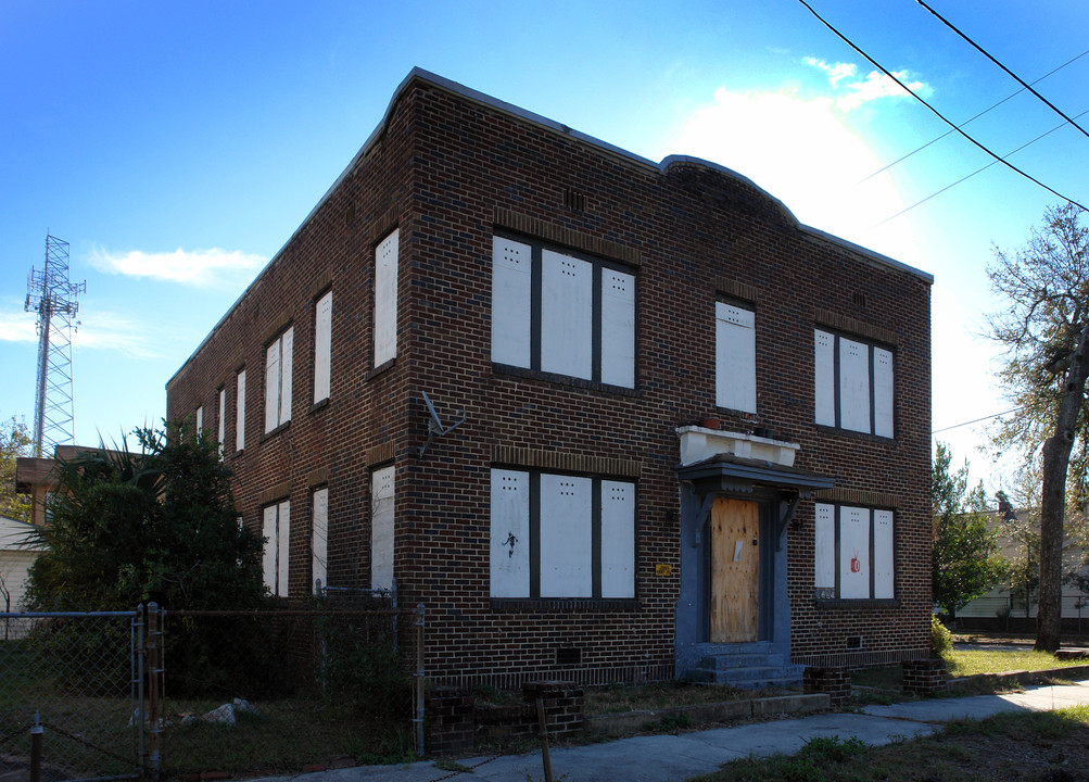 2501 Market St in Jacksonville, FL - Building Photo