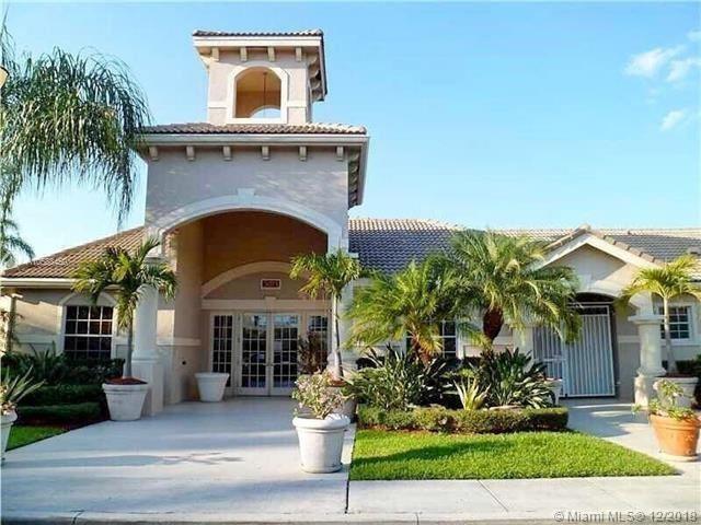 5005 Wiles Rd in Coconut Creek, FL - Foto de edificio