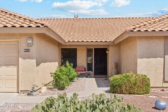 9814 W Menadota Dr in Peoria, AZ - Building Photo - Building Photo