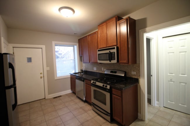 3800 W Irving Park Rd
