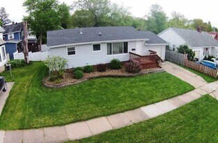 1810 Franklin St in Cedar Falls, IA - Building Photo