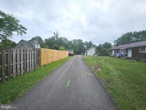 449 Harmison Pl in Romney, WV - Building Photo - Building Photo
