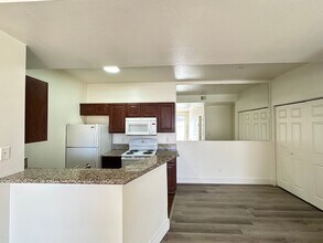 5142 S Jones Blvd in Las Vegas, NV - Building Photo - Building Photo