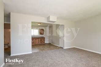 110 Robert Dr in St. Charles, MO - Building Photo - Building Photo