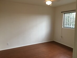 907 N Gardner St, Unit 2 in West Hollywood, CA - Building Photo - Building Photo