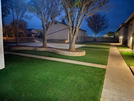 806 Yucca Dr in Lamar, CO - Building Photo