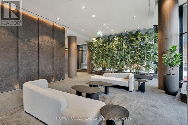 110 Broadway Ave in Toronto, ON - Building Photo - Building Photo