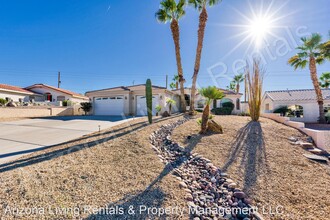 3290 Desert Sage Dr in Lake Havasu City, AZ - Building Photo - Building Photo