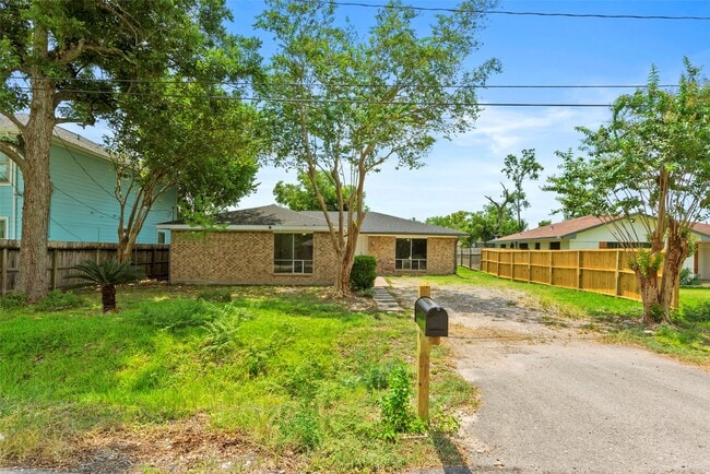 3808 Corto St in Houston, TX - Foto de edificio - Building Photo