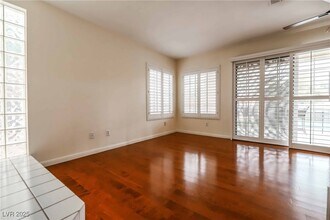 36 Lovelady Ct in Henderson, NV - Building Photo - Building Photo