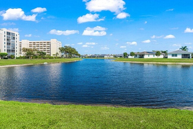 7270 Ashford Pl in Delray Beach, FL - Building Photo - Building Photo