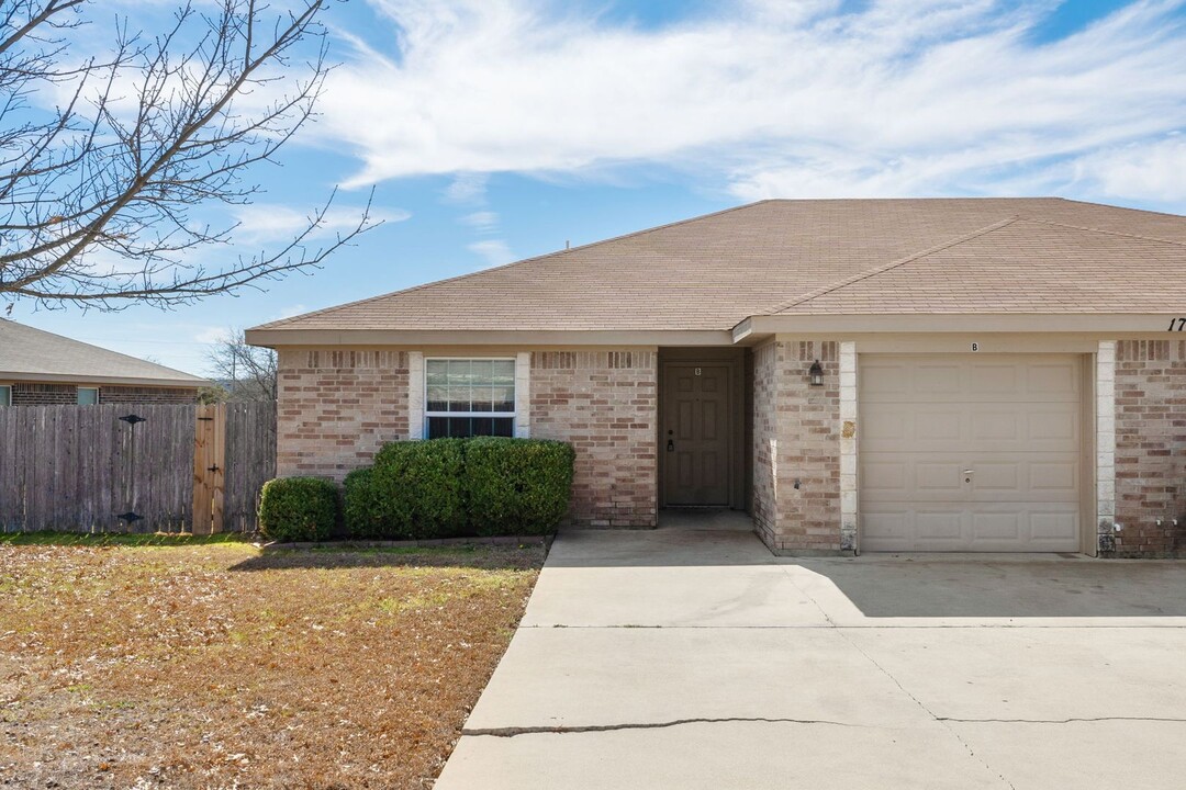 1700 Tru Trail in Harker Heights, TX - Foto de edificio