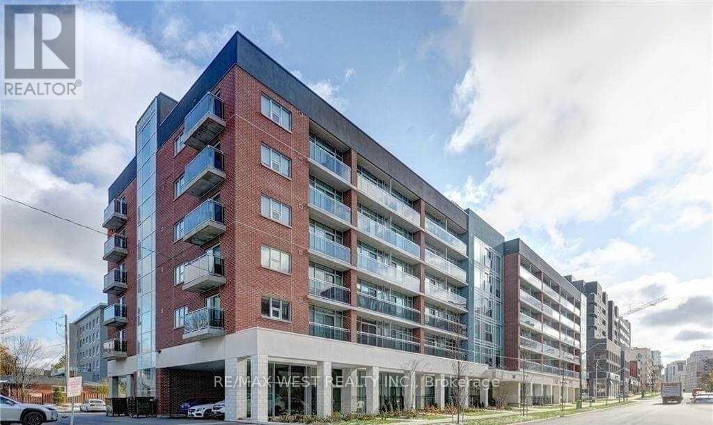 308-308 Lester St in Waterloo, ON - Building Photo