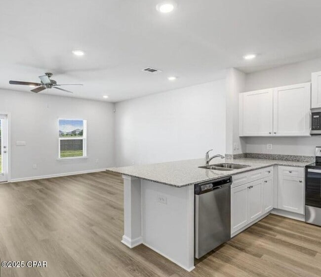 1713 Jakes Dr in Panama City, FL - Building Photo - Building Photo