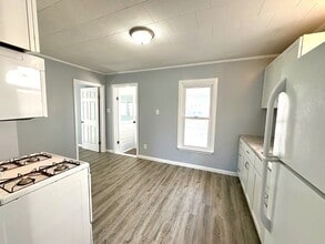 433 13th St in Tell City, IN - Building Photo - Building Photo