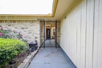 14431 Royal Hill Dr in Houston, TX - Building Photo - Building Photo