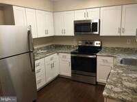 5324 King Charles Way in Bethesda, MD - Building Photo - Building Photo