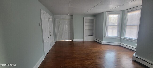 137 Main Ave-Unit -2 in Ocean Grove, NJ - Building Photo - Building Photo
