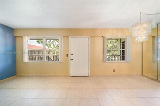 13455 SW 3rd St in Pembroke Pines, FL - Foto de edificio - Building Photo