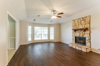 23219 Timberbrook Dr in Spring, TX - Building Photo - Building Photo