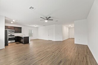 14313 Sandrock Bnd in Pflugerville, TX - Building Photo - Building Photo