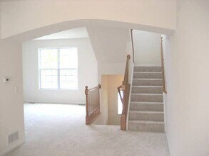 928 Charlton Ln in Naperville, IL - Building Photo - Building Photo