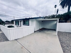422 S Date St in Escondido, CA - Building Photo - Building Photo