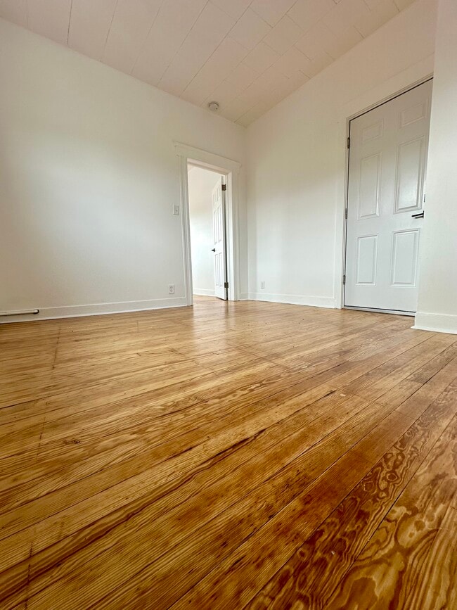 307 Amity St, Unit amity
