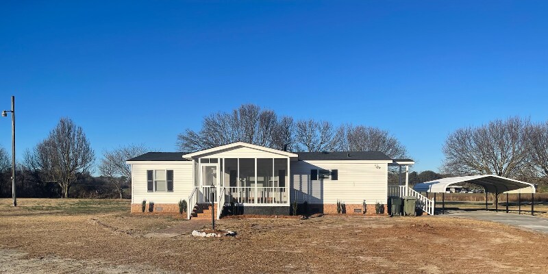 1183 Bullhead Rd in Pikeville, NC - Building Photo