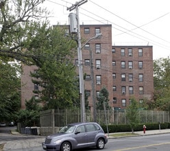 Vernon Woods Apartments in Mount Vernon, NY - Foto de edificio - Building Photo