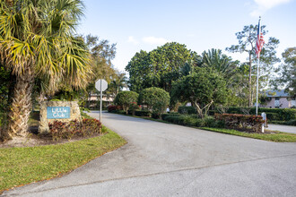 Little Club in Jupiter, FL - Building Photo - Building Photo