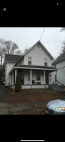 13 Walnut St in Binghamton, NY - Building Photo