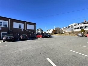 31 Western Ave in Gloucester, MA - Building Photo - Building Photo