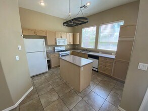 8317 Donatello Ct in Las Vegas, NV - Building Photo - Building Photo