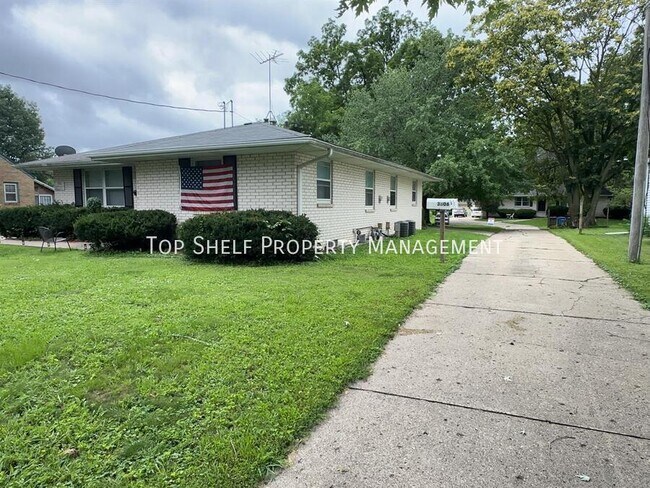 3812 SW 12th St in Des Moines, IA - Building Photo - Building Photo