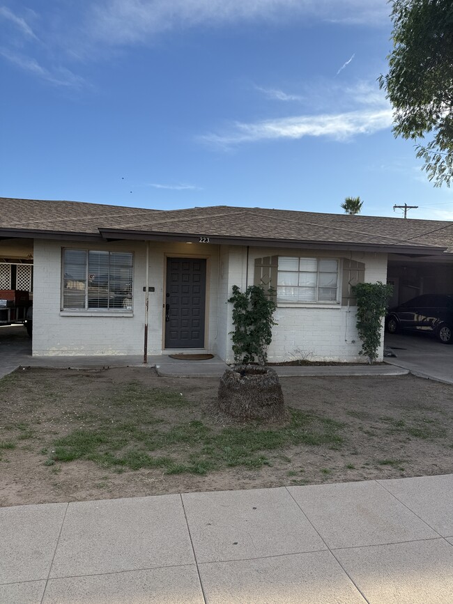 223 E 2nd St, Unit 225