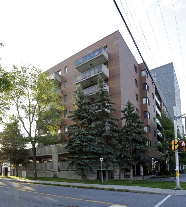 191 Parkdale Ave in Ottawa, ON - Building Photo