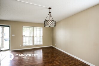 6672 Colleens Way in Indianapolis, IN - Foto de edificio - Building Photo