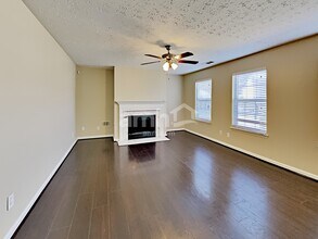 450 Crested View Dr in Loganville, GA - Building Photo - Building Photo