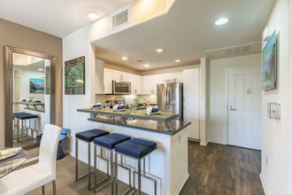 Torrey Gardens in San Diego, CA - Building Photo - Interior Photo