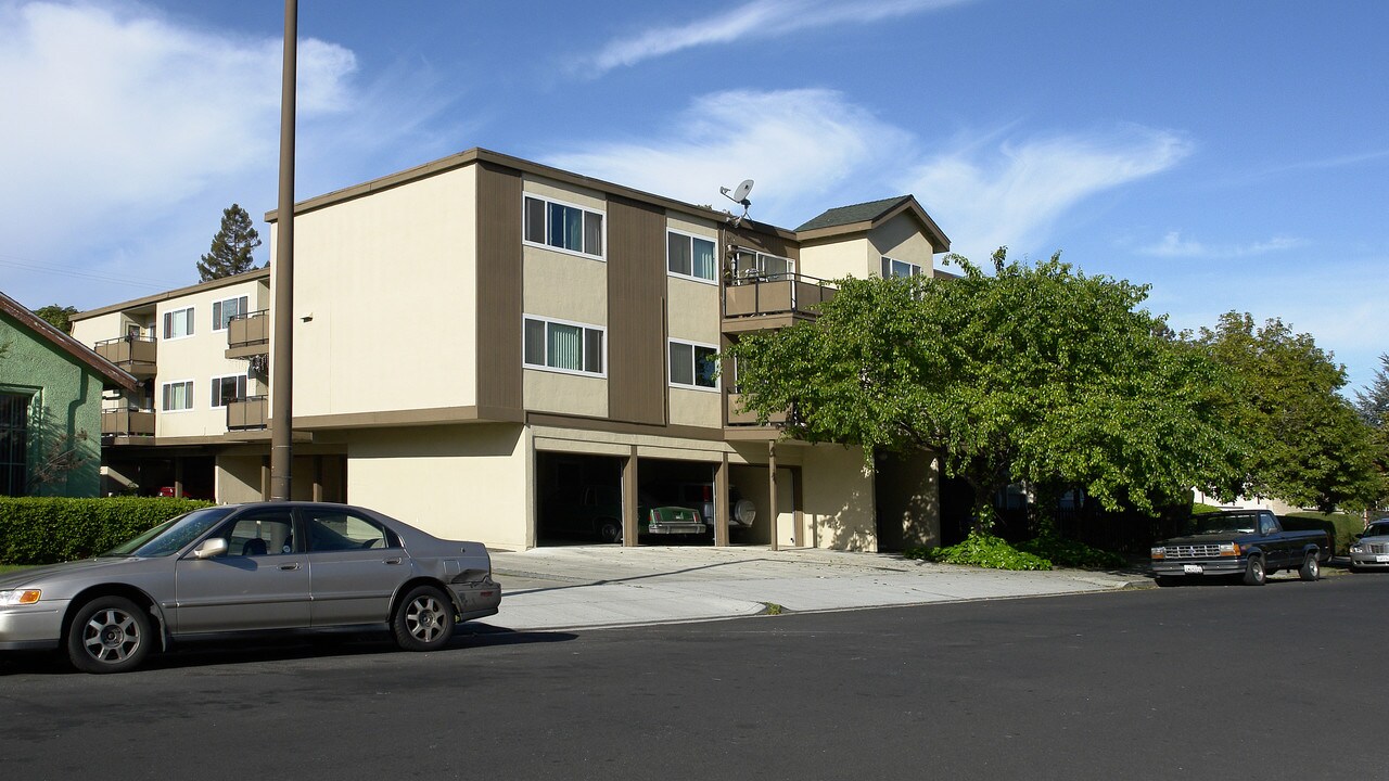 130 Arch St in Redwood City, CA - Foto de edificio