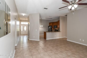 3652 Morning Meadow Ln in Orange Park, FL - Building Photo - Building Photo