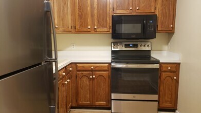 1301 N Courthouse Rd in Arlington, VA - Building Photo - Building Photo