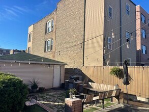 3214 W Division St, Unit 2 in Chicago, IL - Building Photo - Building Photo