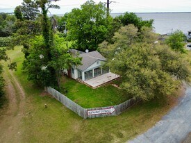 104 Holly Ln in Point Harbor, NC - Building Photo