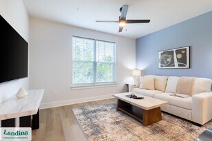 435 Encore Way in Freeport, FL - Building Photo