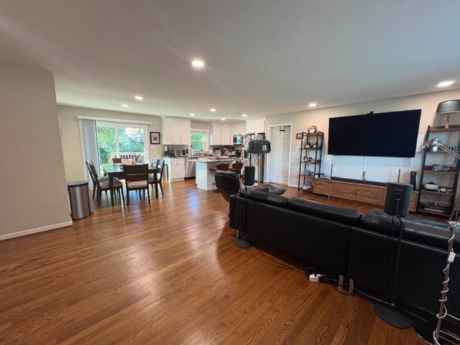 5313 Sir Barton Dr in Virginia Beach, VA - Building Photo - Building Photo