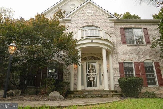 property at 101 Whistling Wood Ct