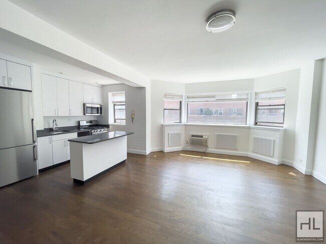 BEEKMAN PLACE, Unit PHD in New York, NY - Building Photo - Building Photo